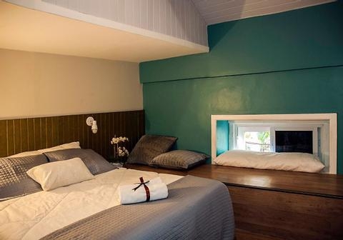 Casa à venda em Rio de Janeiro, Santa Teresa, com 9 quartos, com 312 m²