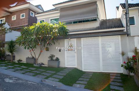 Casa à venda em Rio de Janeiro, Pechincha, com 4 quartos, com 193 m²